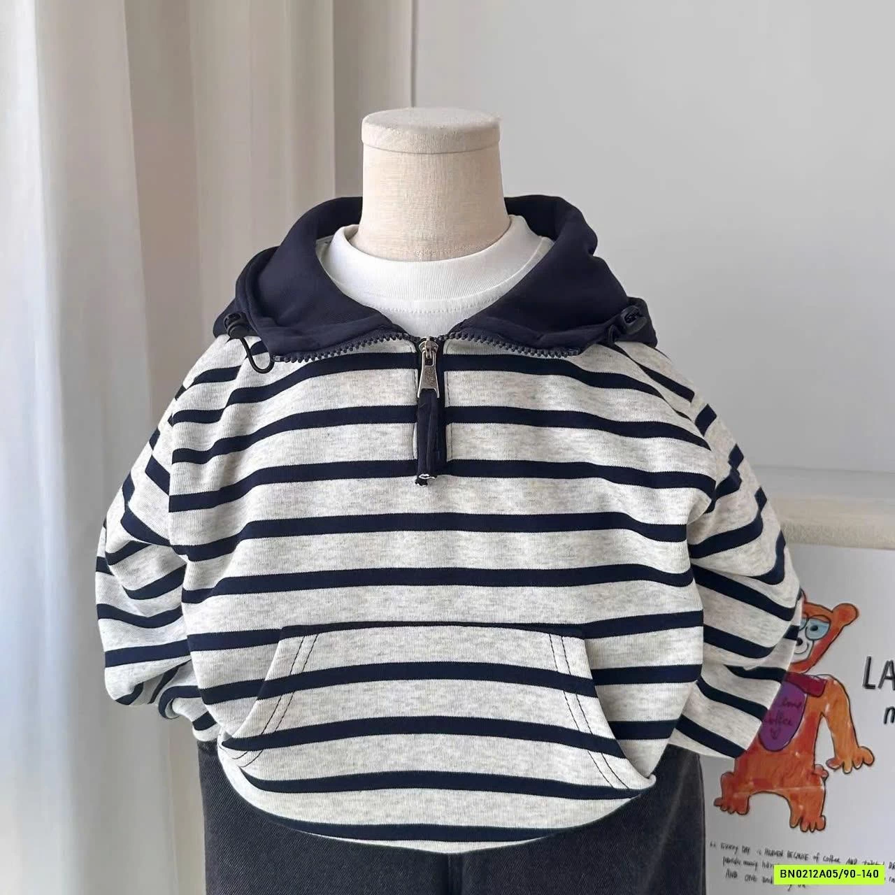 HOODIE KẺ PHỐI MÀU MŨ