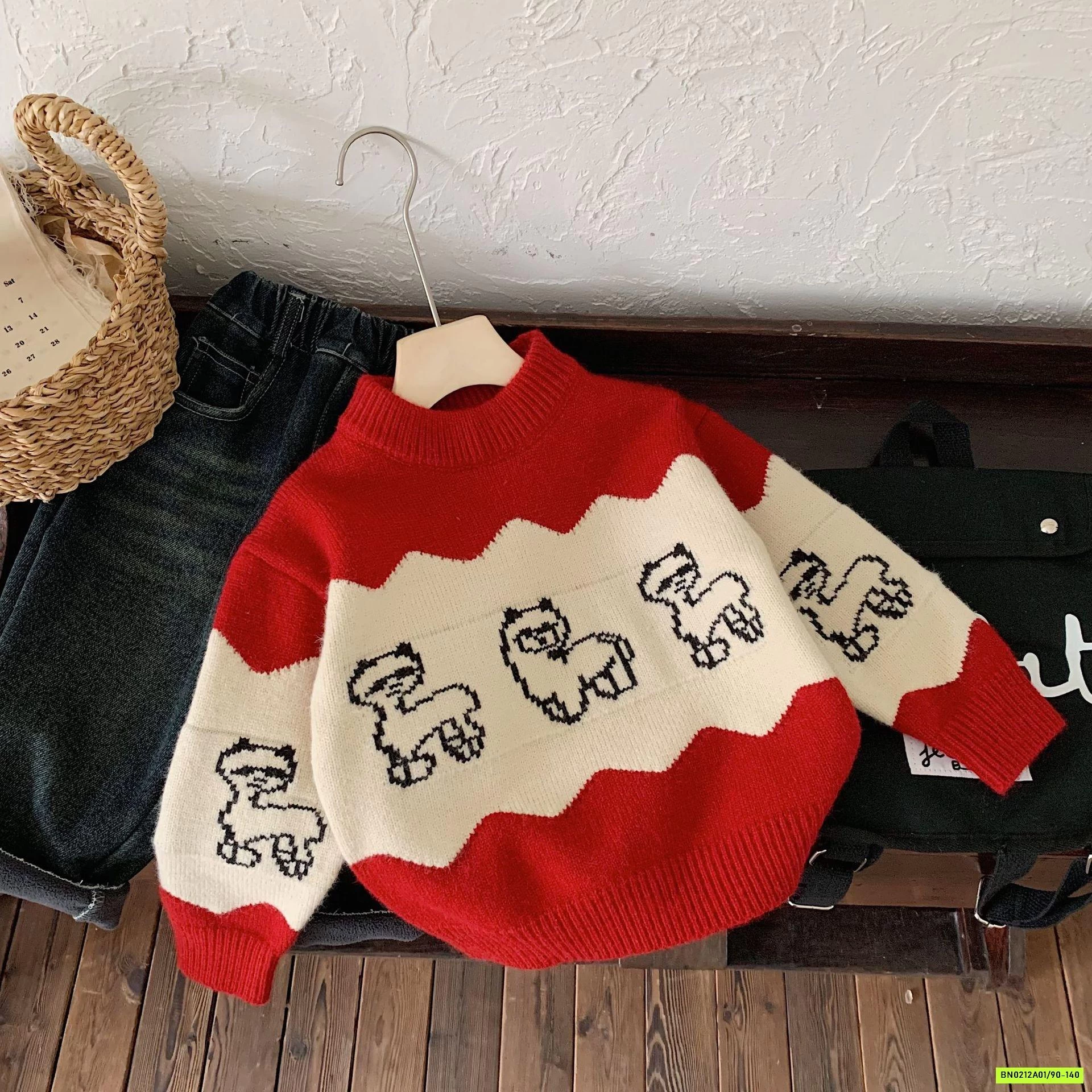 ÁO LEN PHỐI ĐỎ IN HÌNH