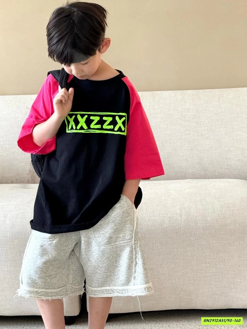 ÁO THUN PHỐI MÀU TAY IN CHỮ