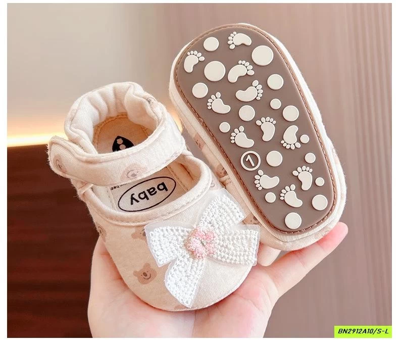 GIÀY TẬP ĐI HOA NHÍ GẮN NƠ