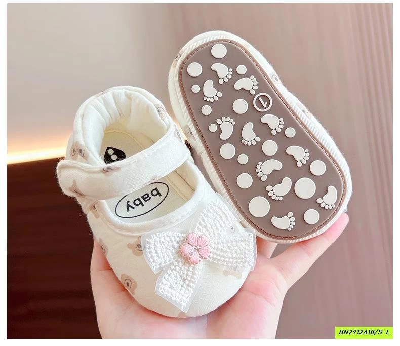 GIÀY TẬP ĐI HOA NHÍ GẮN NƠ