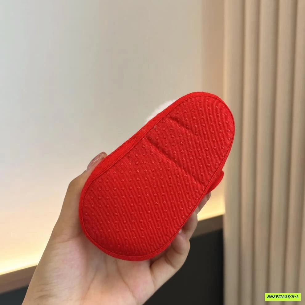 GIÀY BÉ SƠ SINH LÓT LÔNG DIỆN TẾT