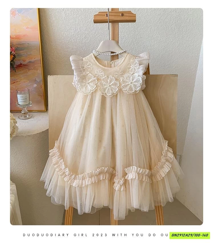 ĐẦM VOAN GẮN HOA 3D BLUETOWN