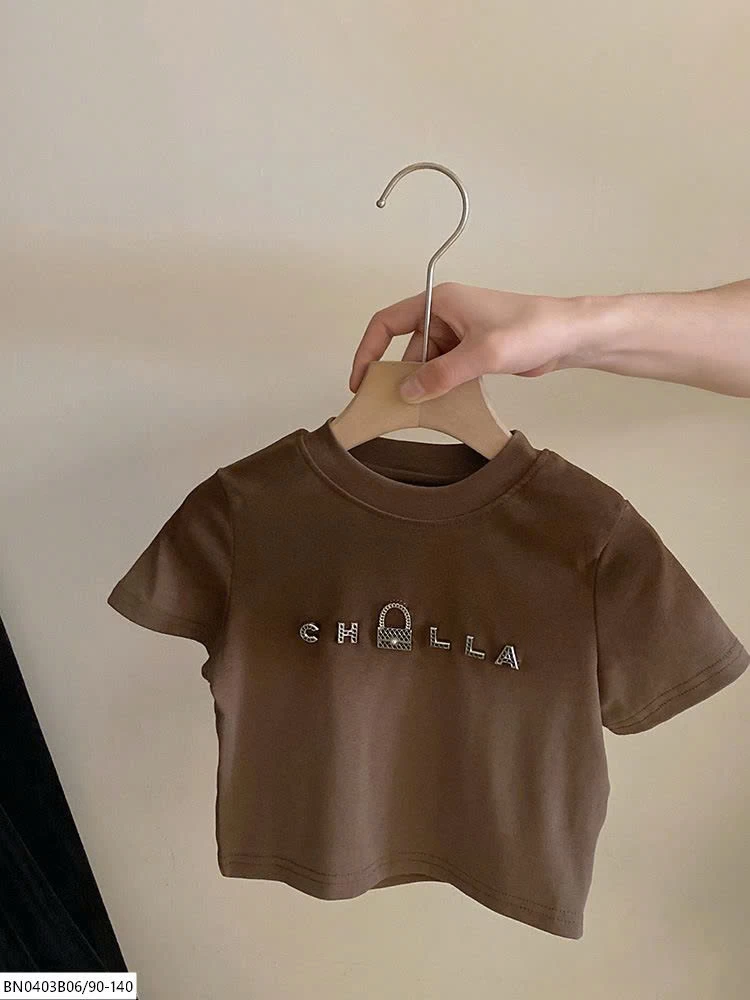 SÉT CHÂN JEAN MIN MIX ÁO THUN NÂU