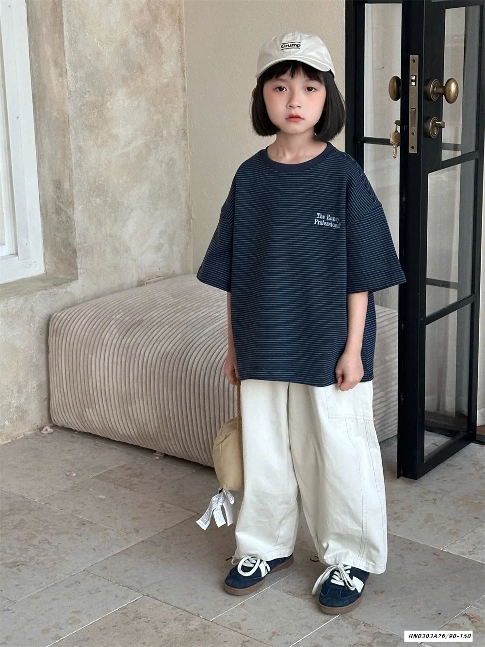 ÁO KẺ THÊU CHỮ NGỰC