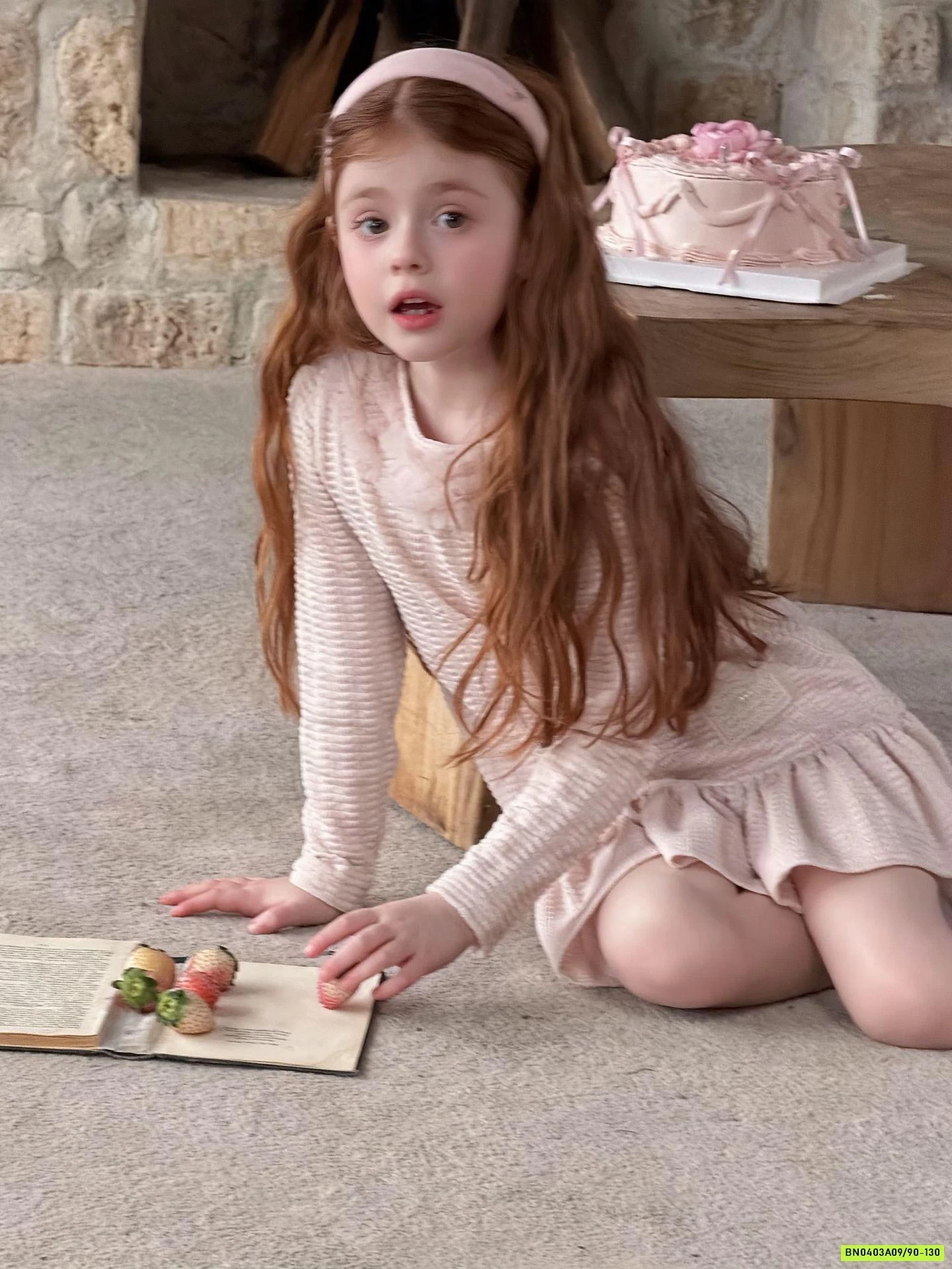 ĐẦM DỆT ĐUÔI CÁ CỔ VIỀN BÈO OTALY