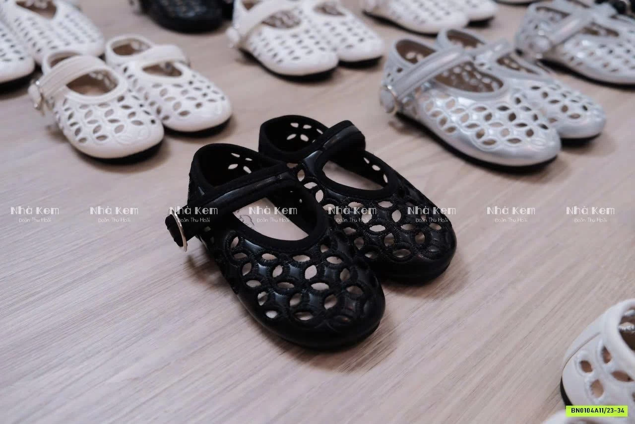 GIÀY BÚP BÊ GIỌT NƯỚC