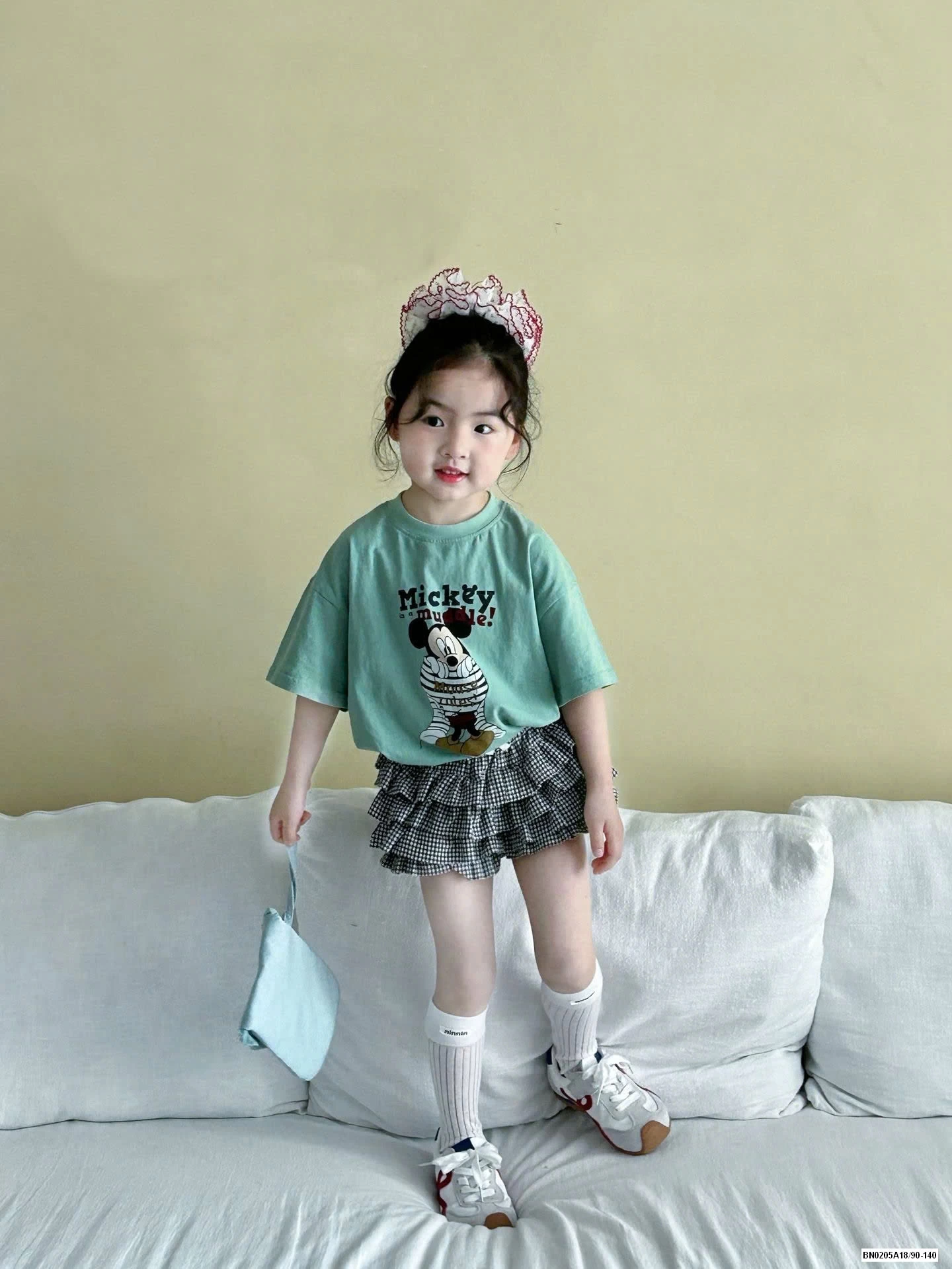 ÁO MICKEY MIX QUẦN VÁY CARO