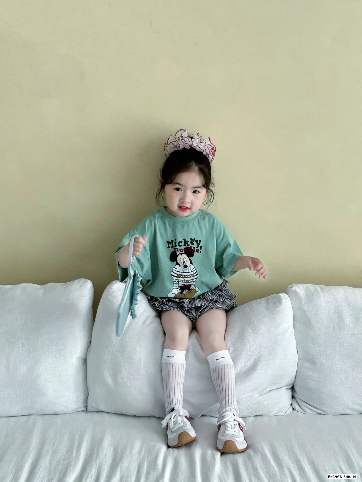 ÁO MICKEY MIX QUẦN VÁY CARO