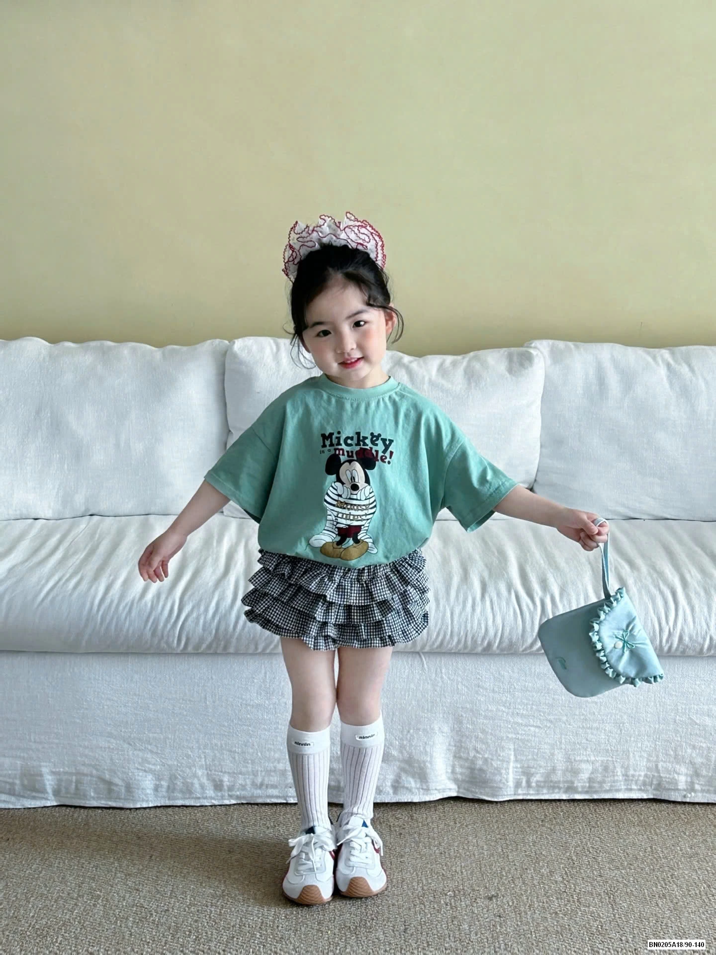 ÁO MICKEY MIX QUẦN VÁY CARO