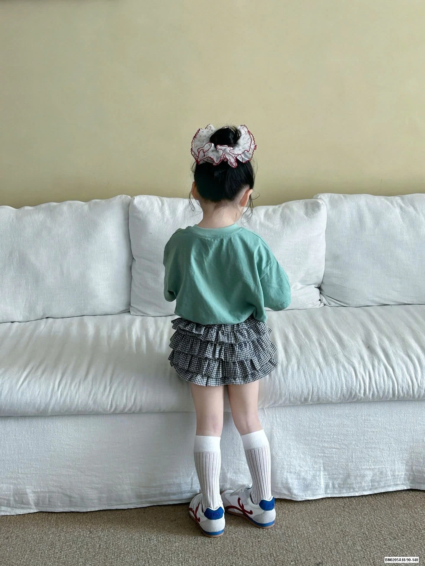 ÁO MICKEY MIX QUẦN VÁY CARO