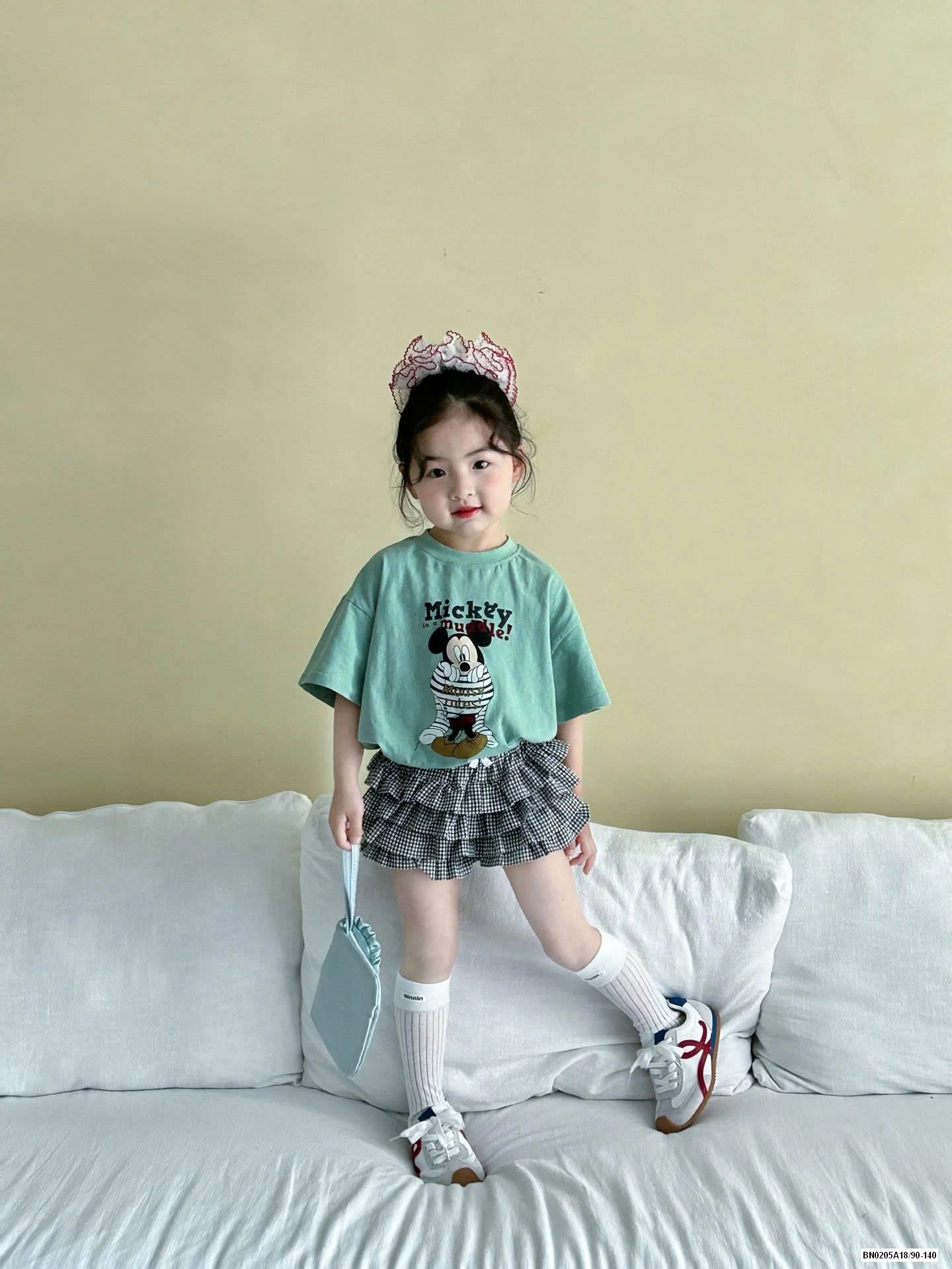 ÁO MICKEY MIX QUẦN VÁY CARO