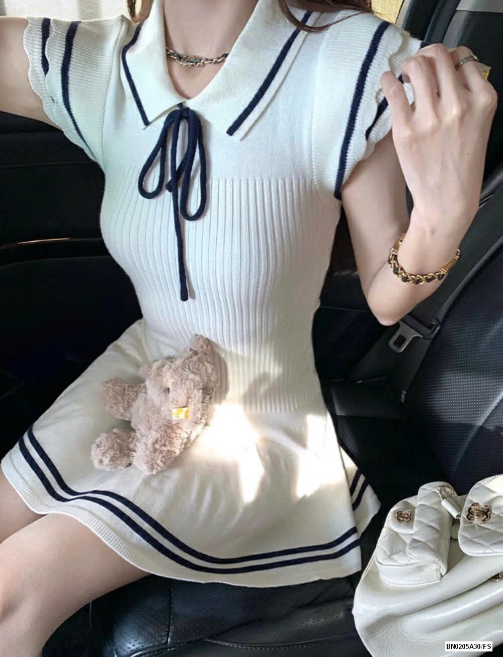 ĐẦM MONTOGHI PHỐI VIỀN WG.WE