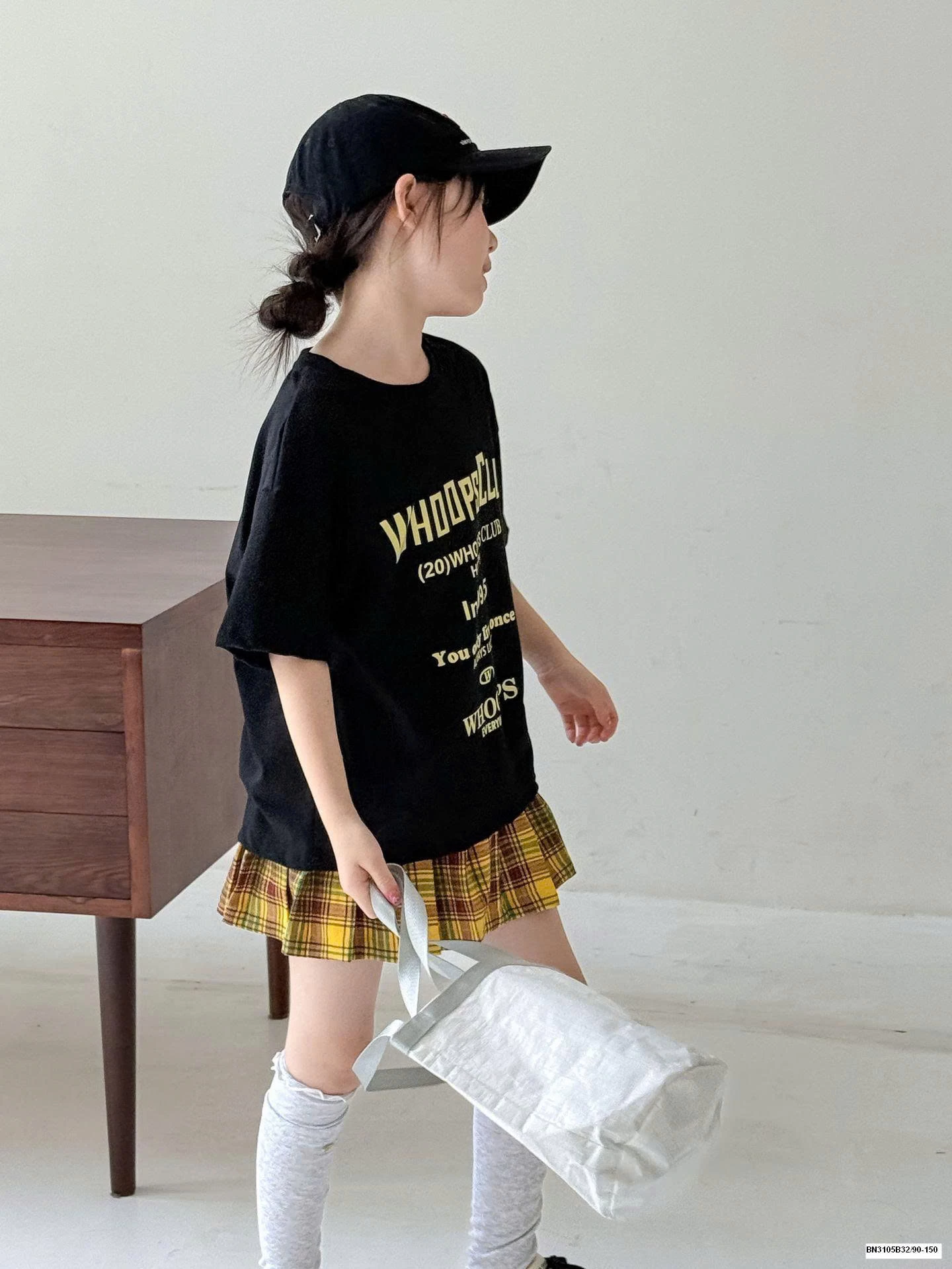 SET ÁO PHÔNG MIX CHÂN VÁY XẾP LY VÀNG