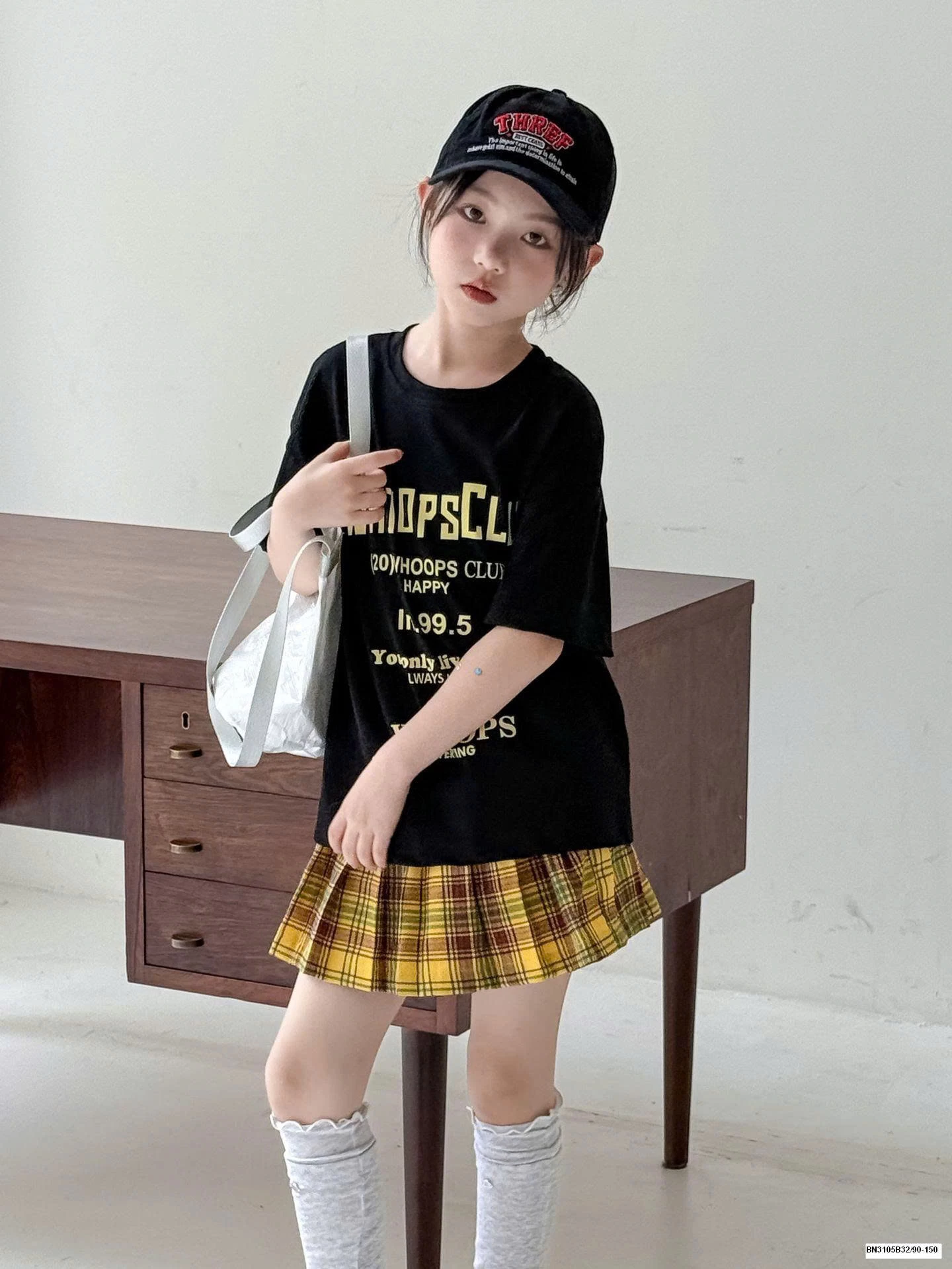 SET ÁO PHÔNG MIX CHÂN VÁY XẾP LY VÀNG