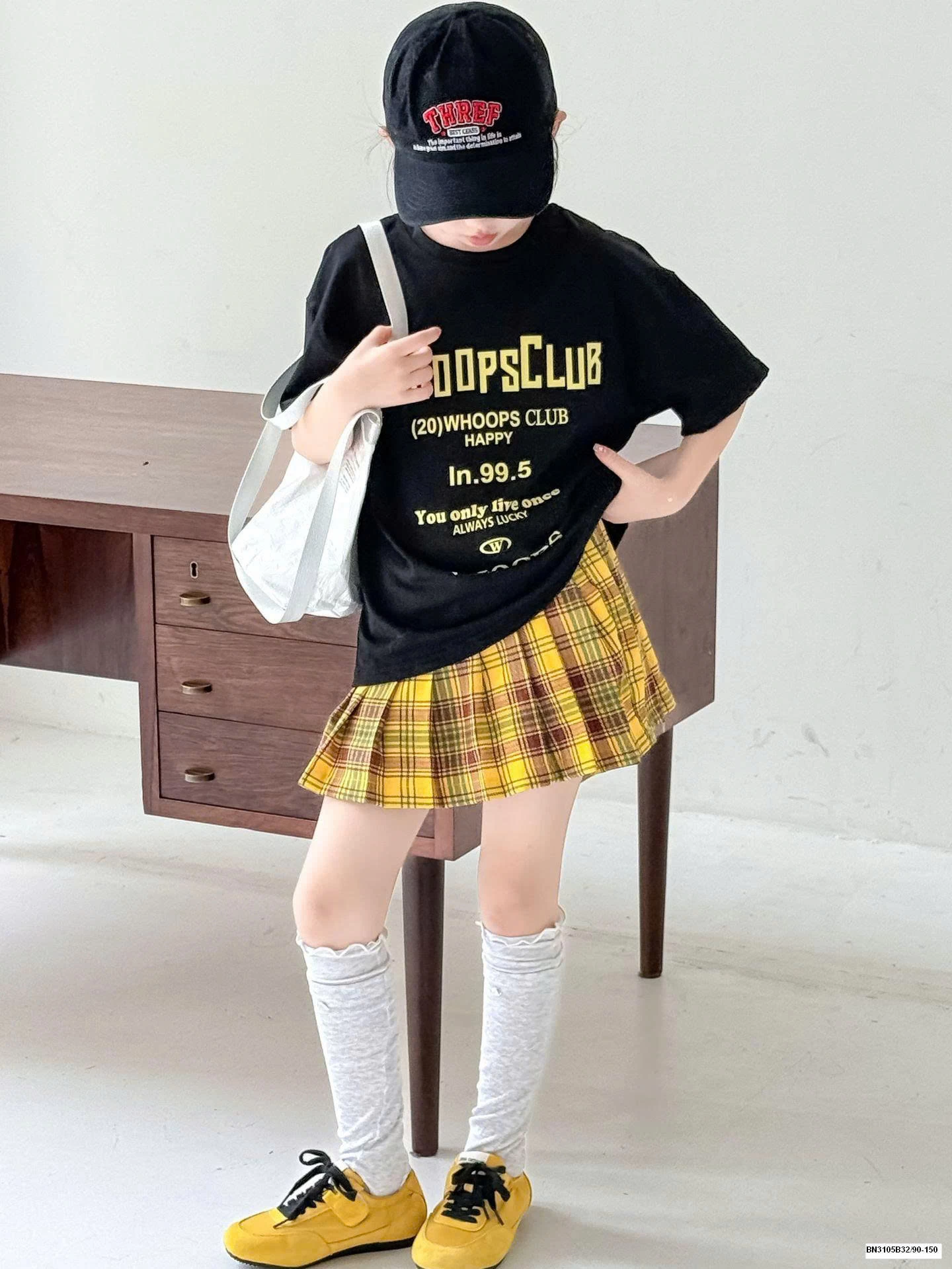 SET ÁO PHÔNG MIX CHÂN VÁY XẾP LY VÀNG