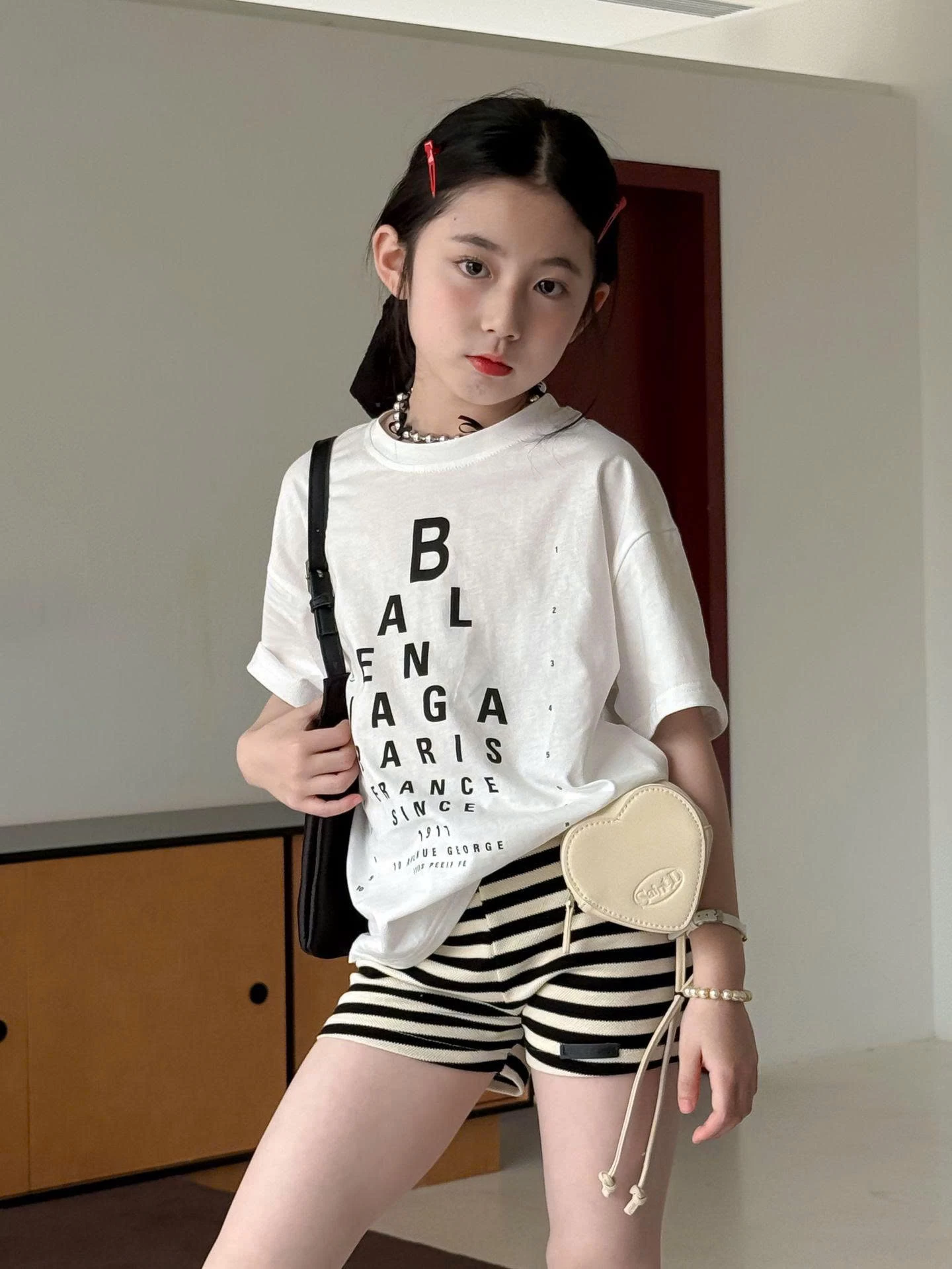 SET ÁO THUN CHỮ CÁI  QUẦN SHORT KẺ NGANG