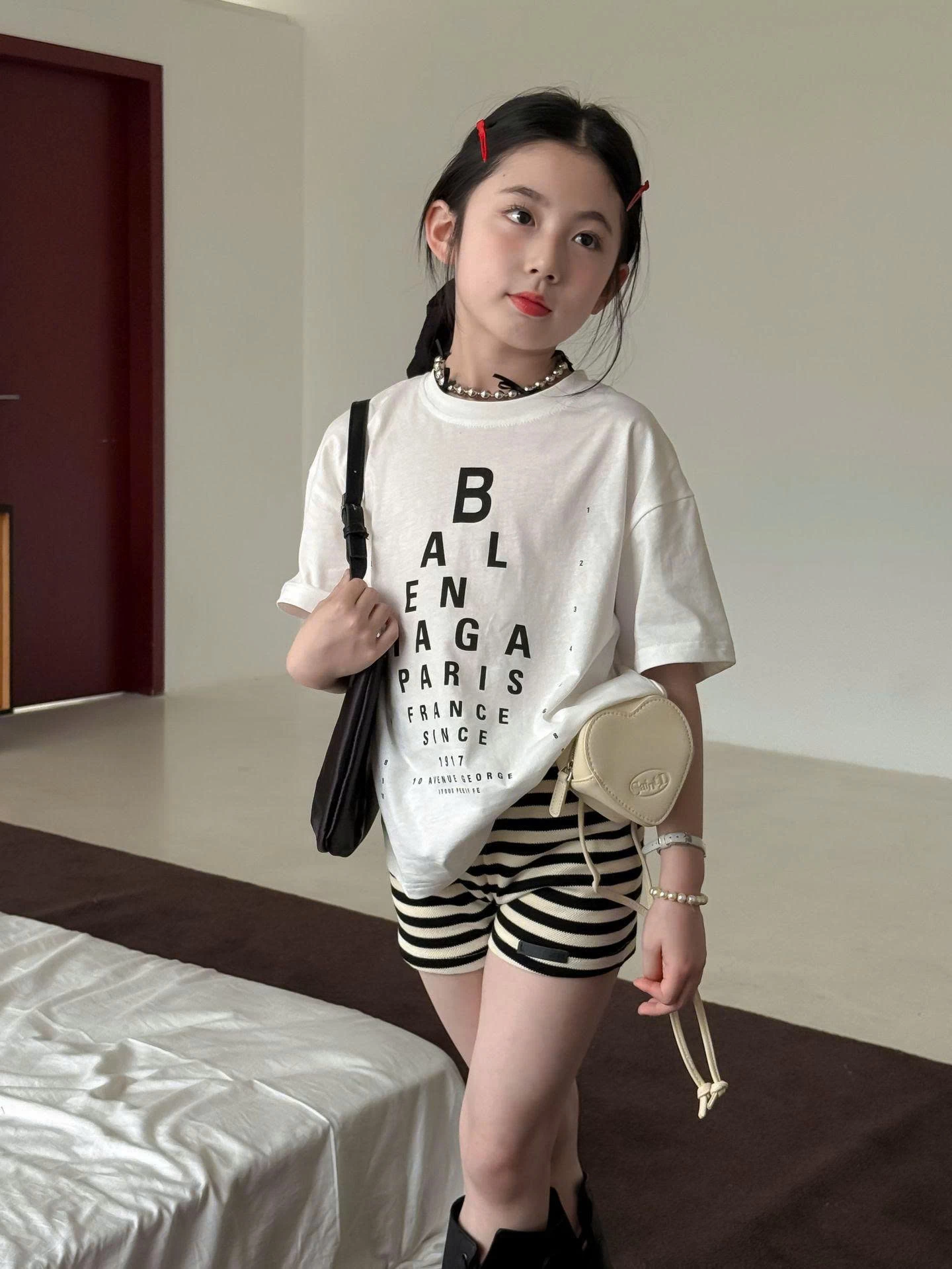 SET ÁO THUN CHỮ CÁI  QUẦN SHORT KẺ NGANG