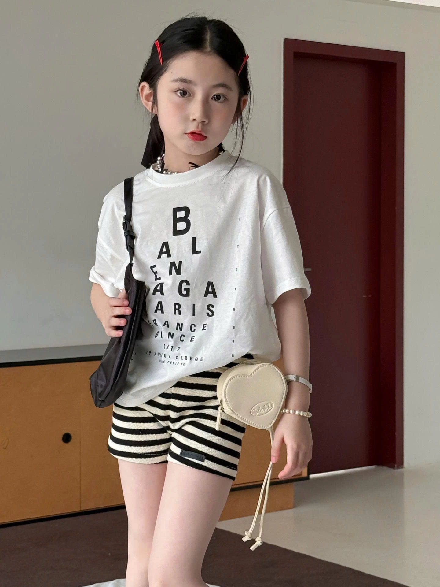 SET ÁO THUN CHỮ CÁI  QUẦN SHORT KẺ NGANG