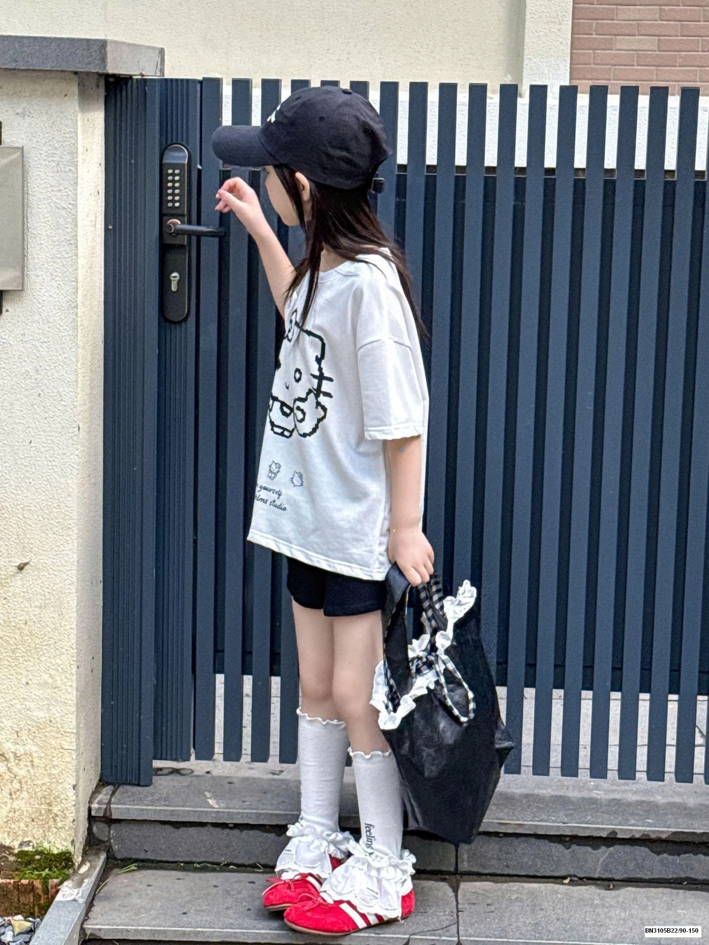 SET ÁO THUN + QUẦN SHORT HELLO KITTY BÉ GÁI