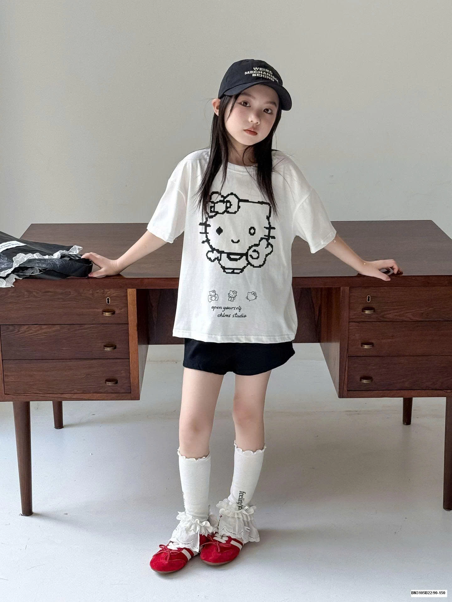 SET ÁO THUN + QUẦN SHORT HELLO KITTY BÉ GÁI