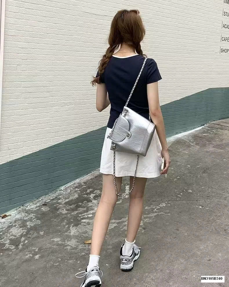 ÁO THUN LOGO HOA TRÀ  RS.STUDIO