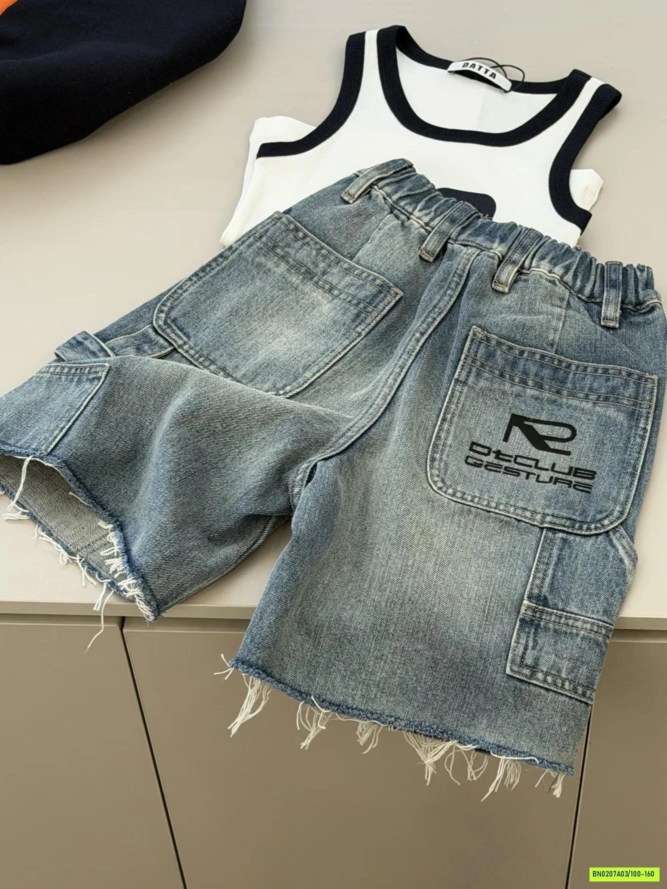 SHORT JEANS TUA GẤU CÁ TÍNH