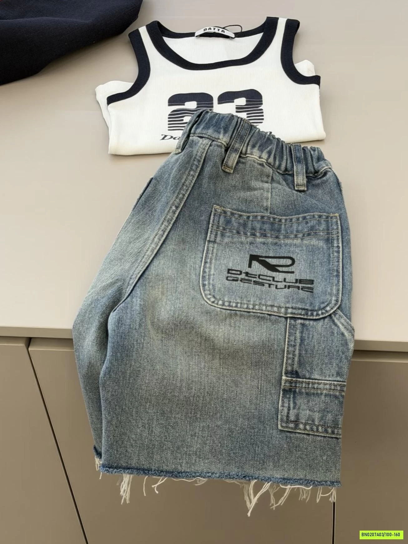 SHORT JEANS TUA GẤU CÁ TÍNH