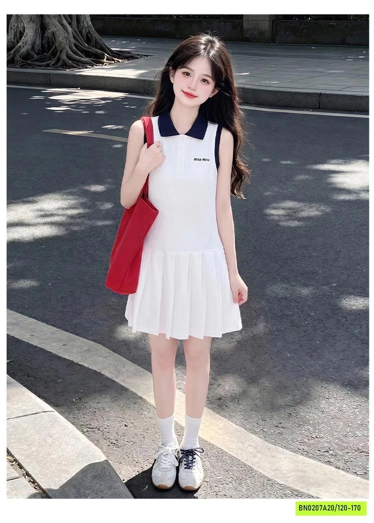 ĐẦM CORON MIN MIN XẾP CHÂN LY