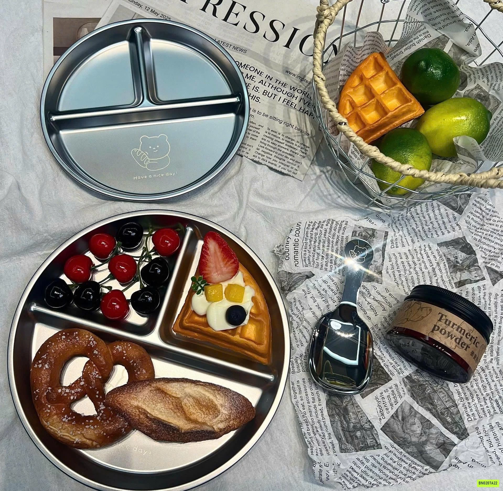 KHAY ĂN INOX 304 CHIA NGĂN KÈM THÌA