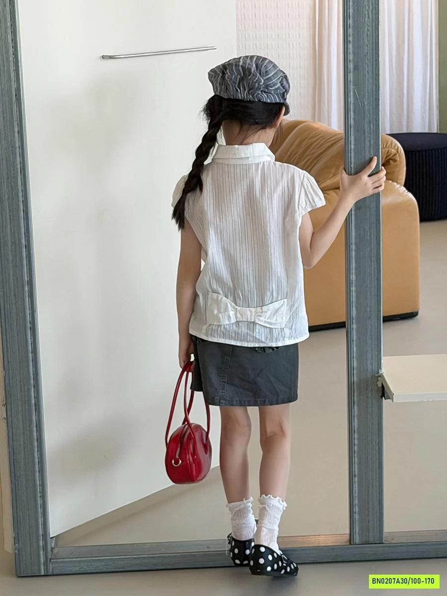 SƠ MI ĐŨI TAY HẾN CỔ BẺ 26C206 AMBB