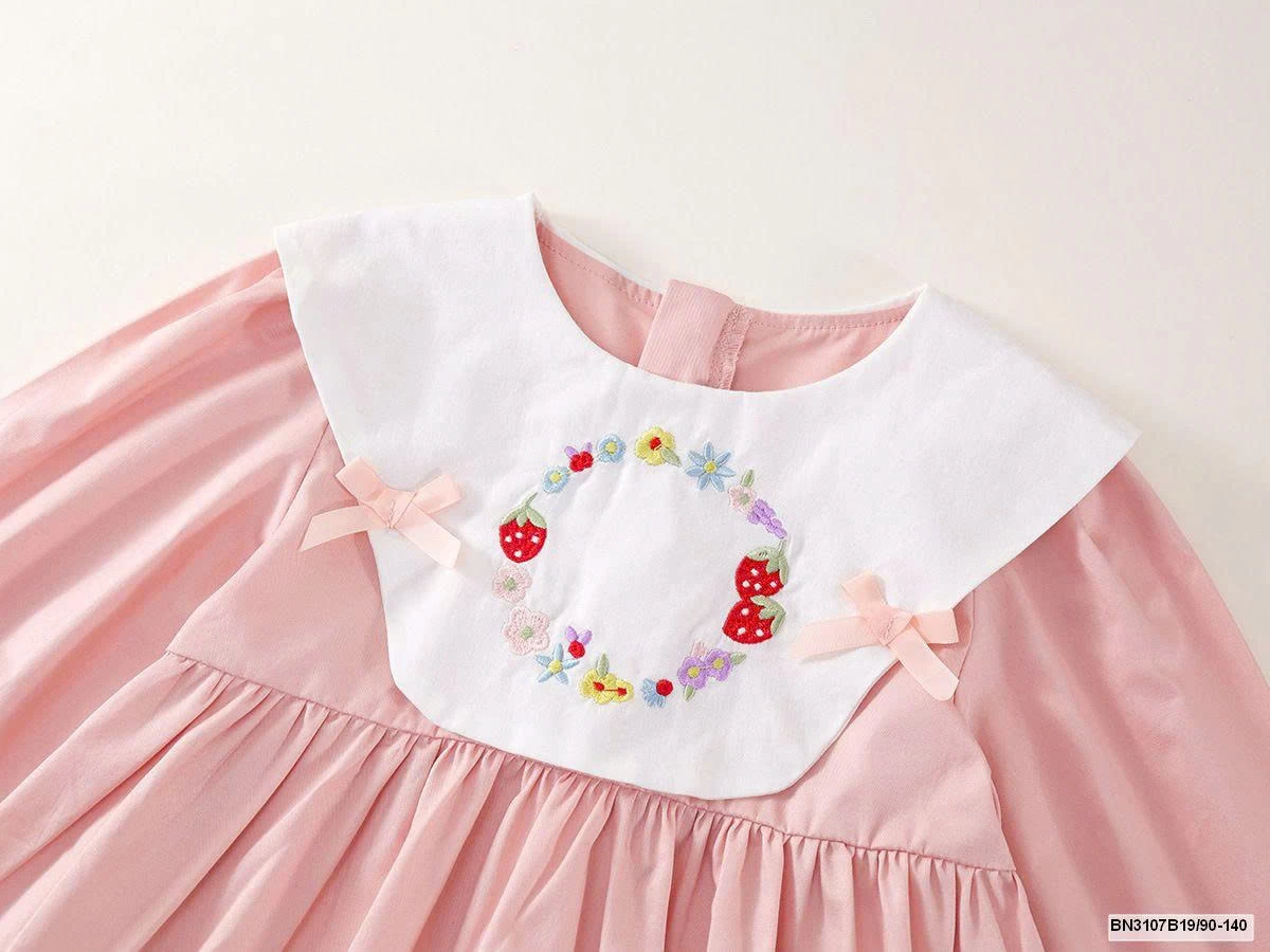 ĐẦM  THÊU HOA NGỰC