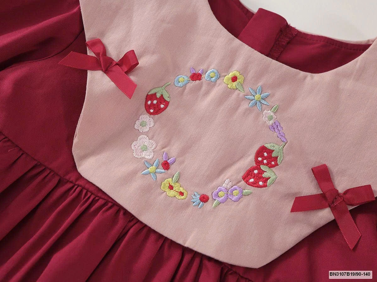 ĐẦM  THÊU HOA NGỰC