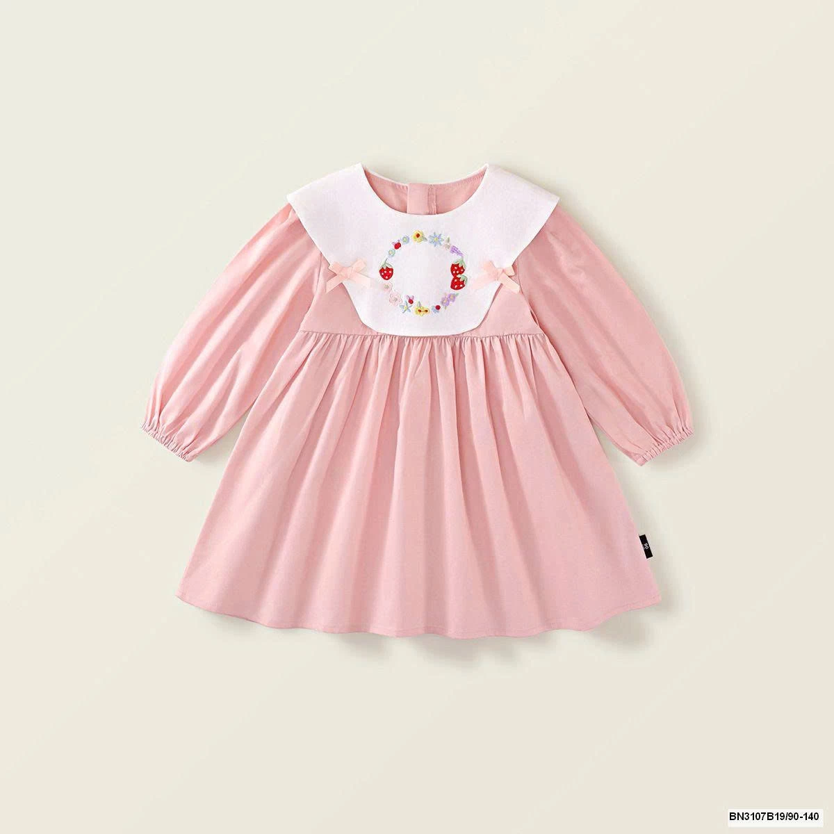 ĐẦM THÊU HOA NGỰC