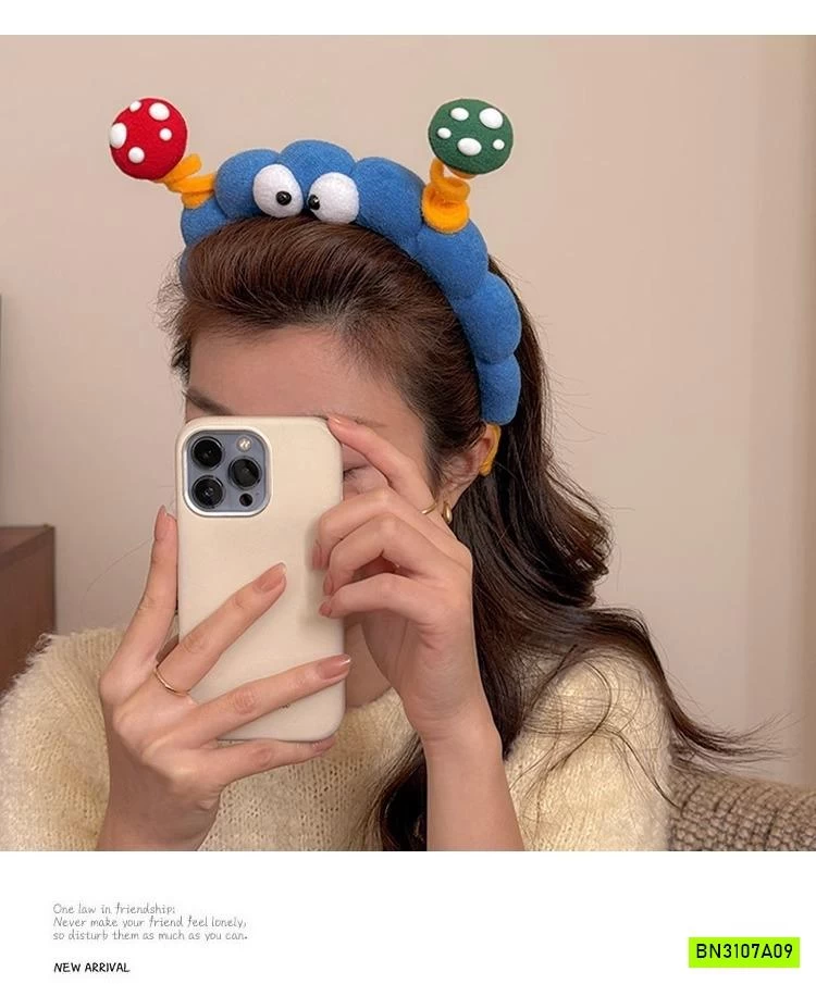 BỜM TÓC MẮT TO KUTE