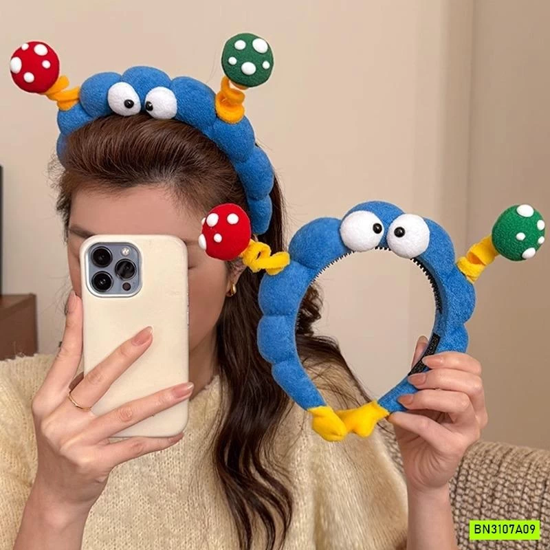 BỜM TÓC MẮT TO KUTE