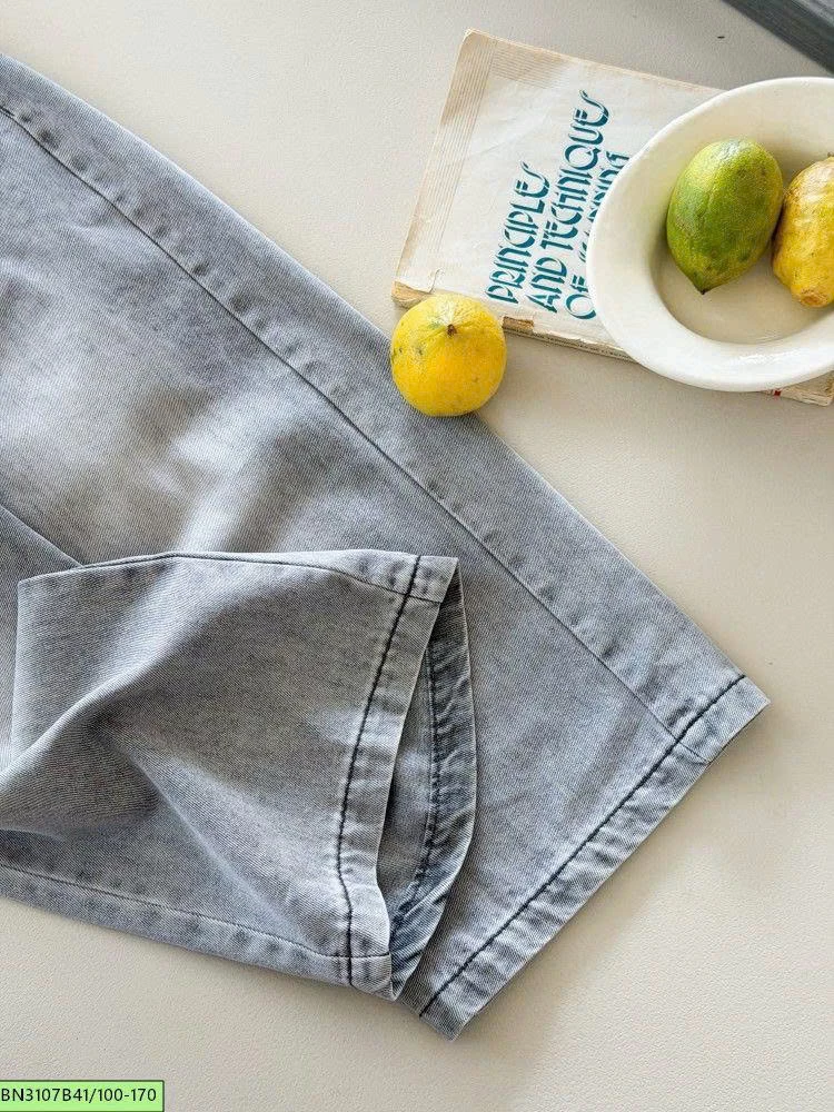 QUẦN JEAN MÀU XÁM BẠC MÀU AMBB  26B017