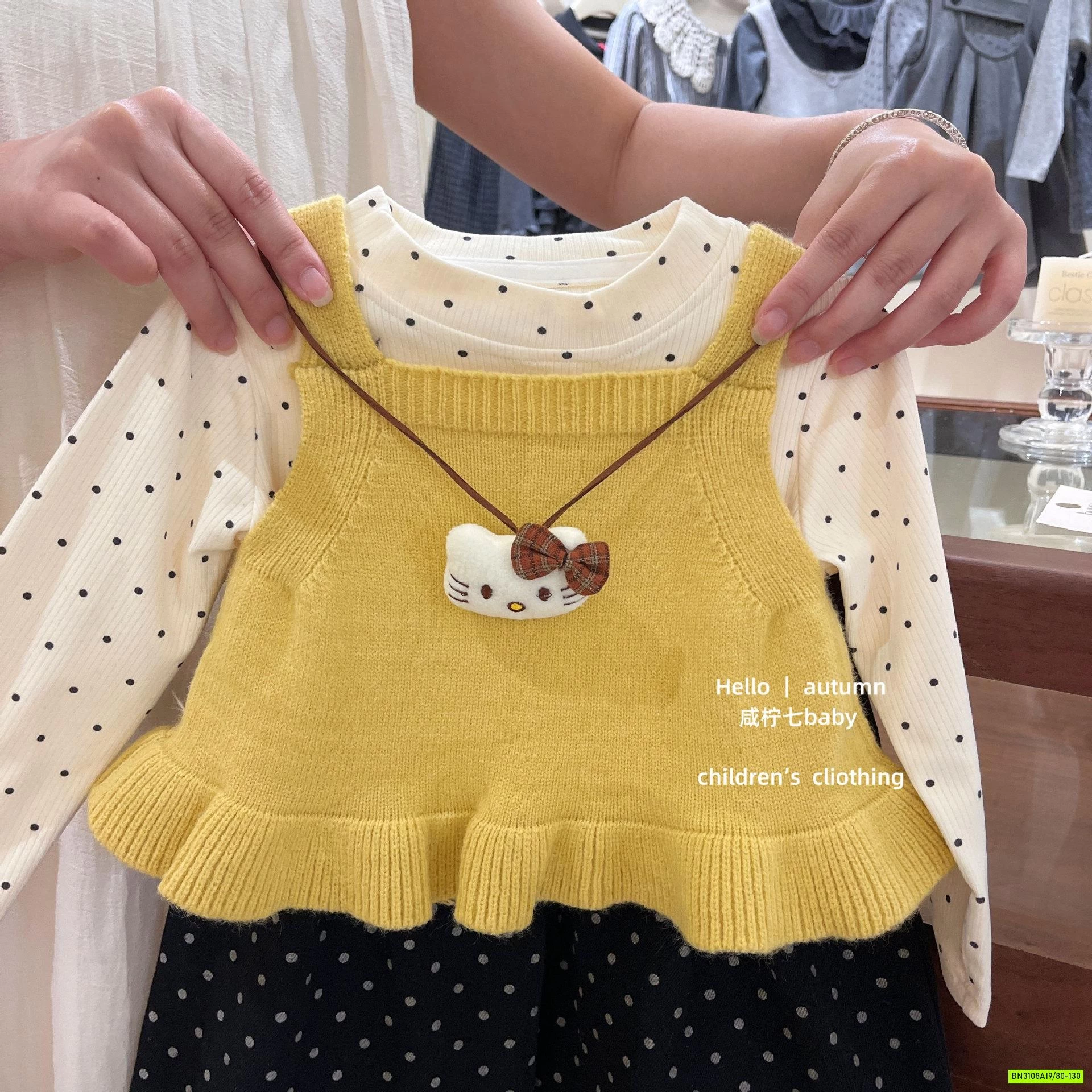 SET ÁO LEN VÀNG MIX QUẦN SUÔNG CHẤM BI