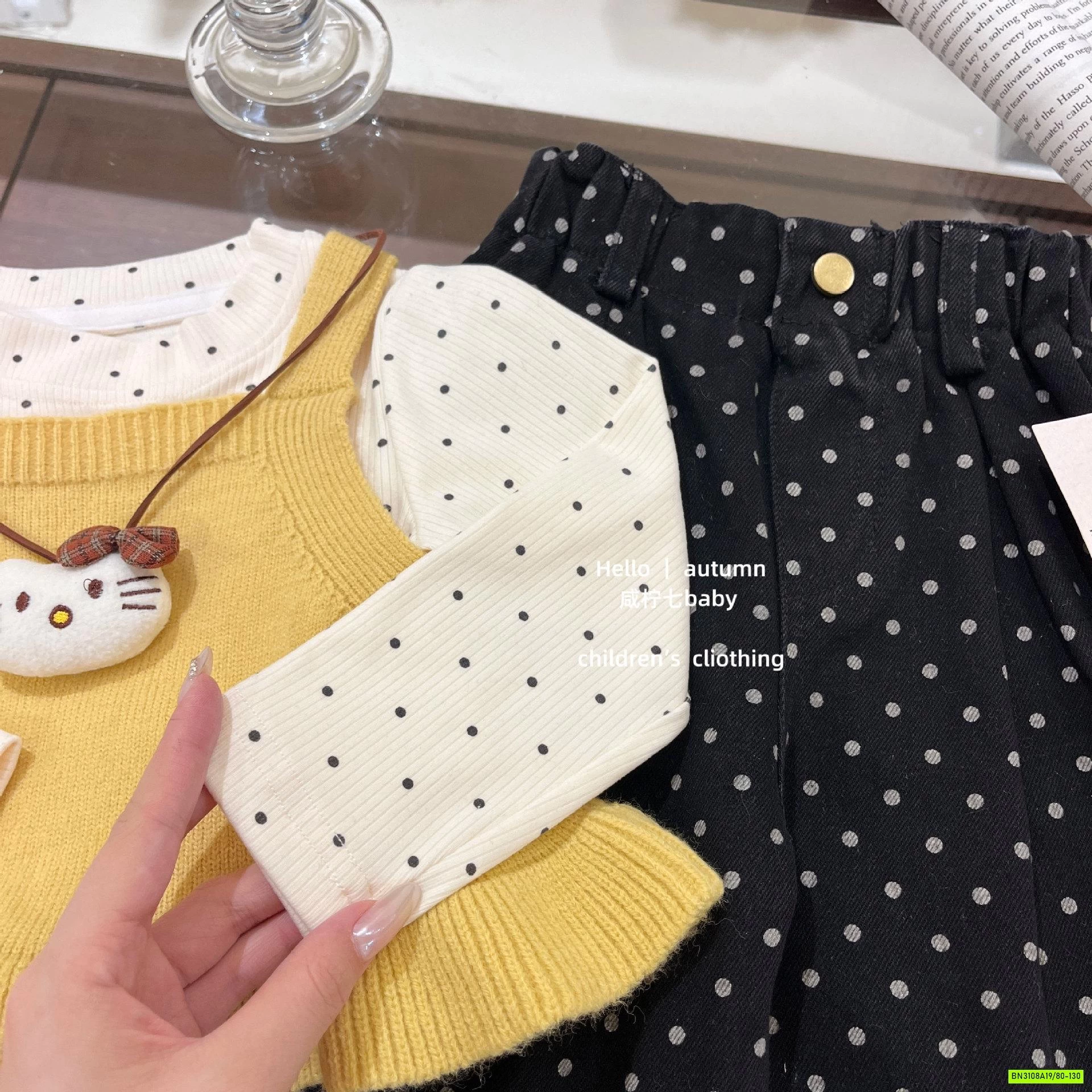 SET ÁO LEN VÀNG MIX QUẦN SUÔNG CHẤM BI