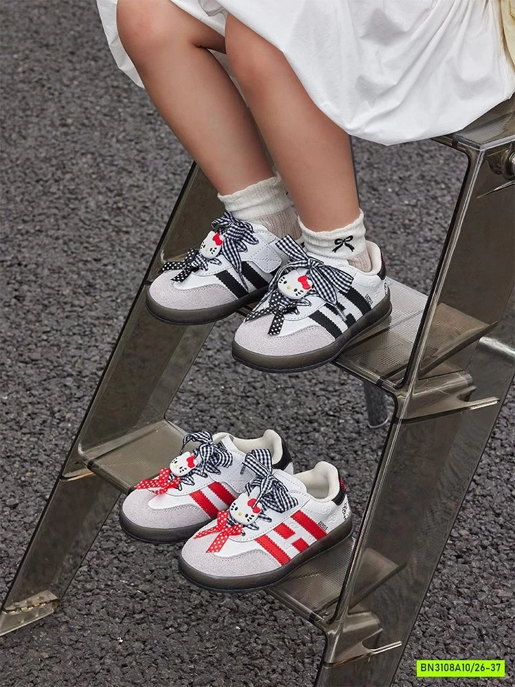 GIÀY THỂ THAO PHỐI SỌC NƠ KITTY