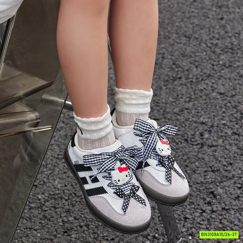 GIÀY THỂ THAO PHỐI SỌC NƠ KITTY