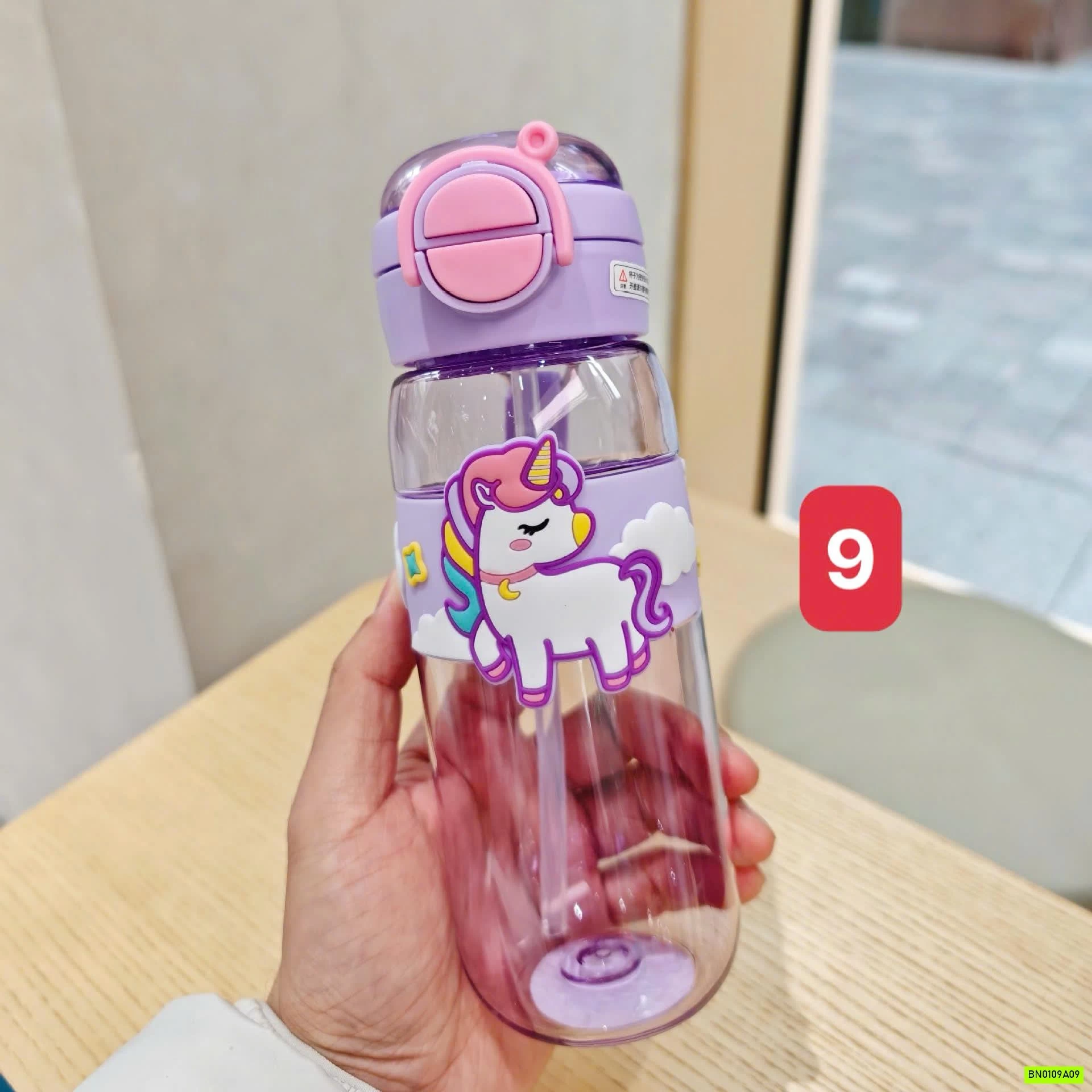 BÌNH NƯỚC IN HÌNH DỄ THƯƠNG CHO BÉ