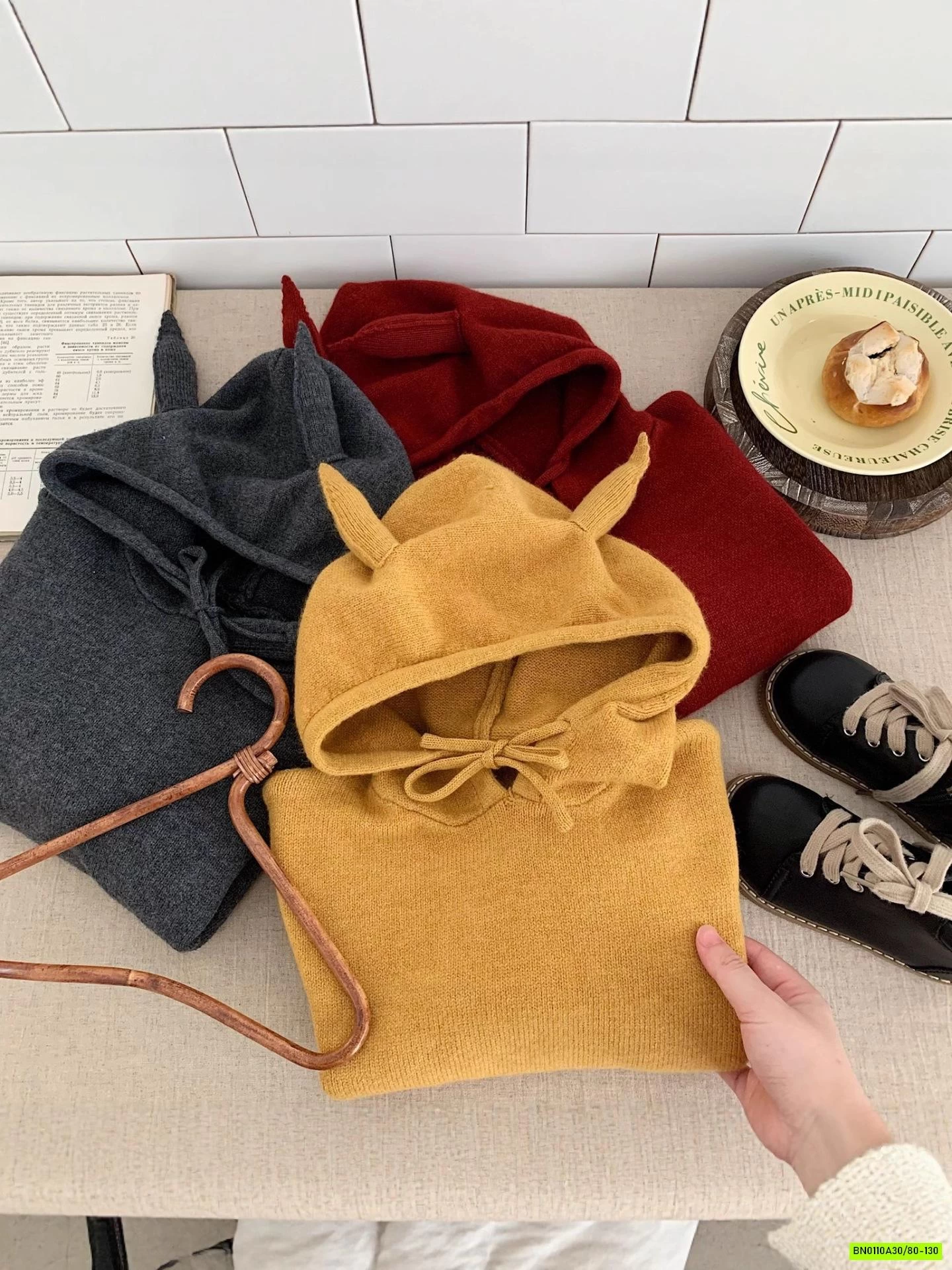 HOODIE LEN TAI NHỌN