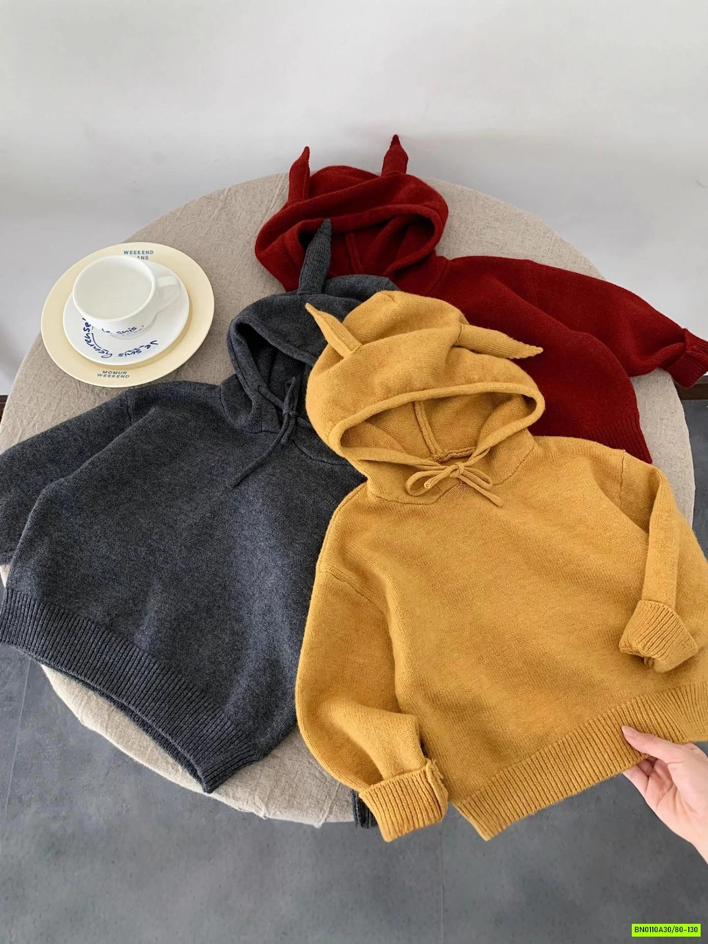 HOODIE LEN TAI NHỌN