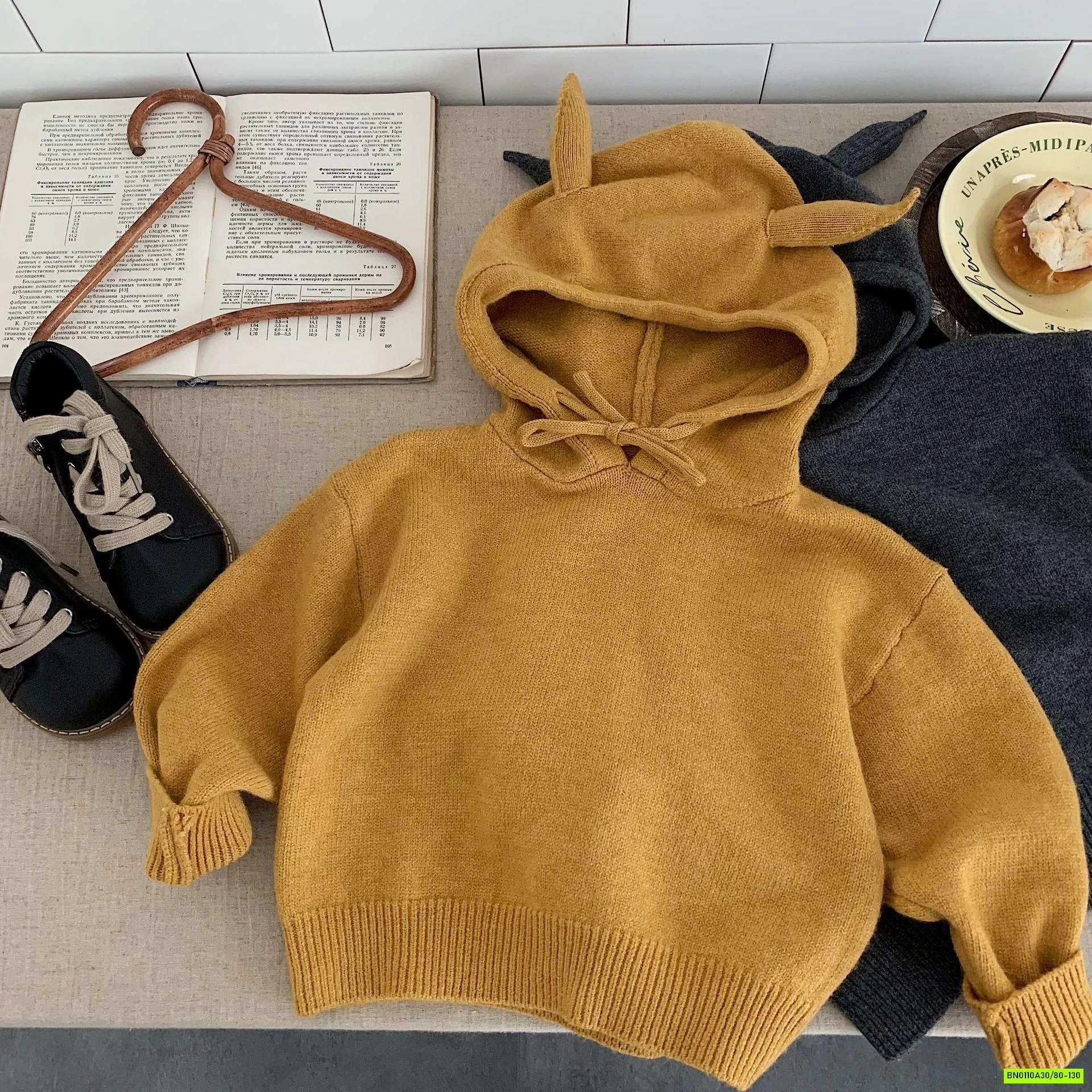 HOODIE LEN TAI NHỌN