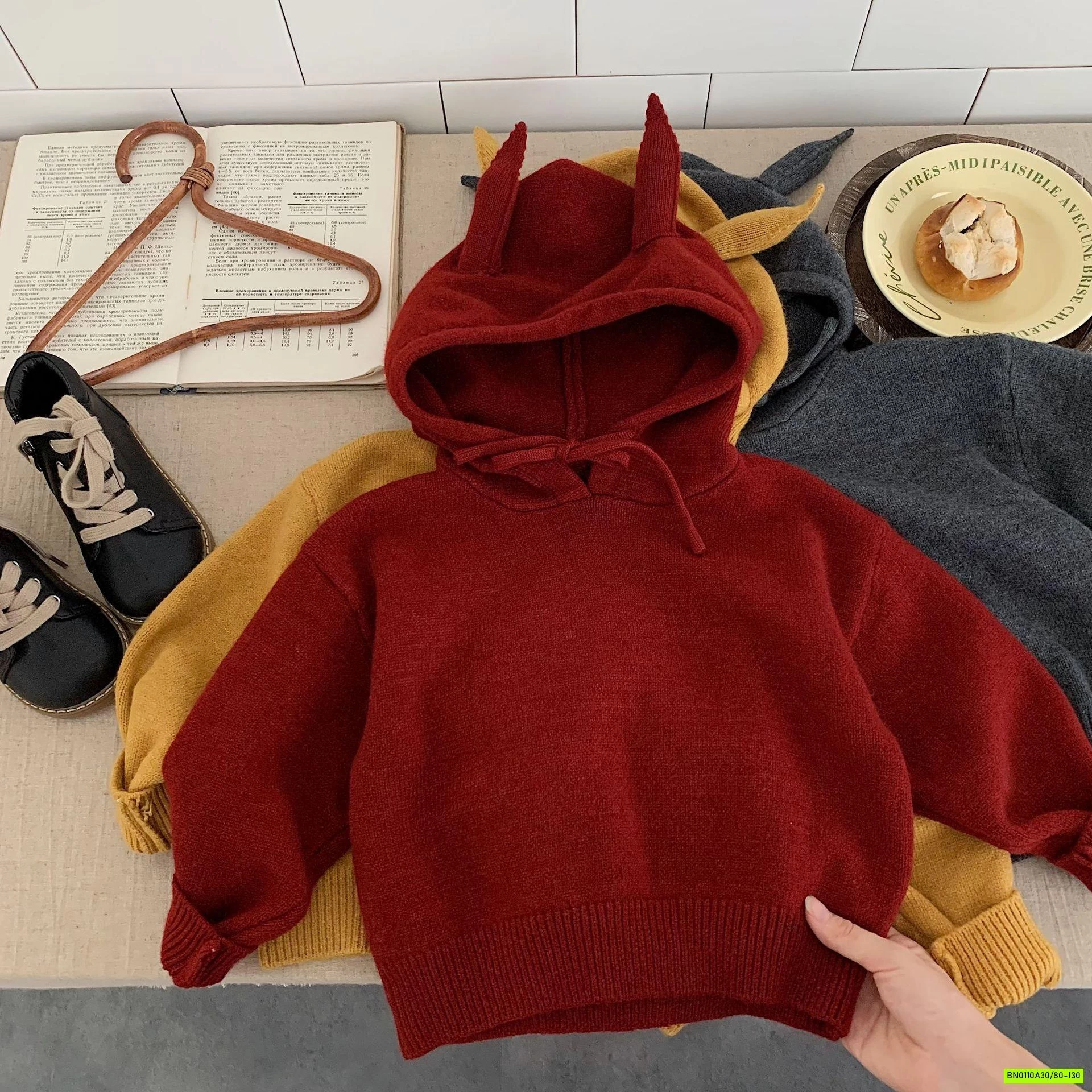 HOODIE LEN TAI NHỌN