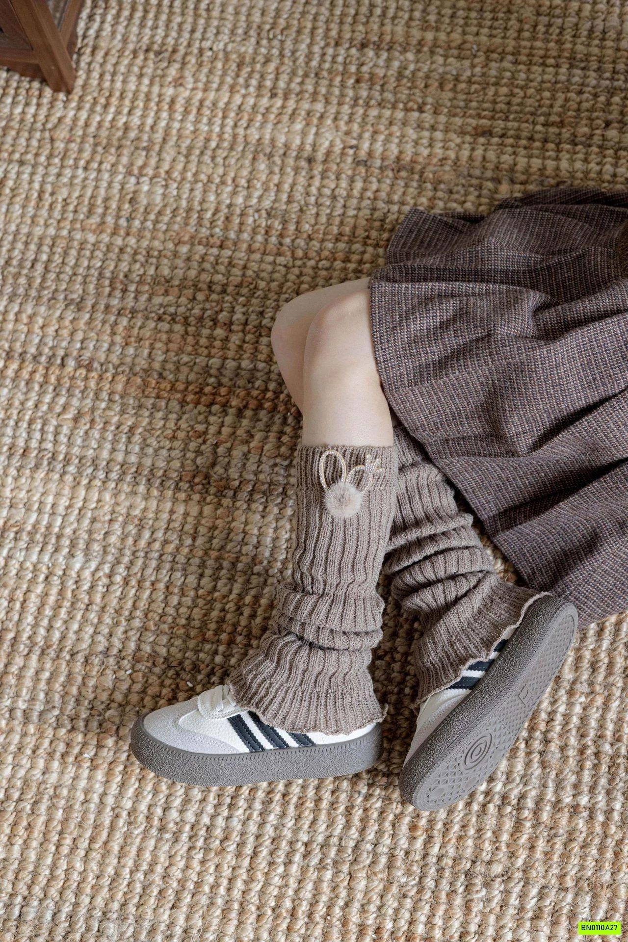 TẤT LEN KO BÀN GẮN NƠ THỎ