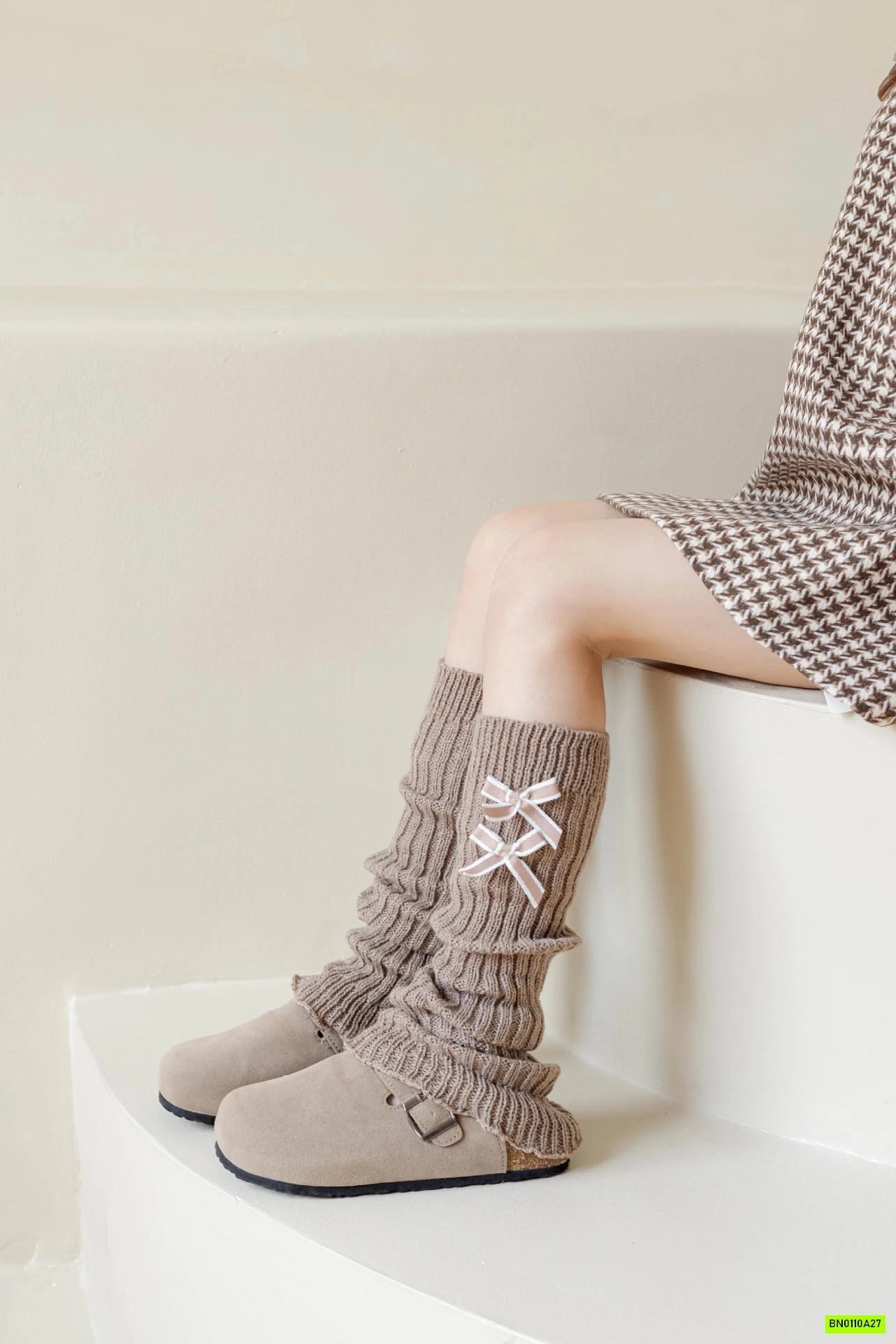 TẤT LEN KO BÀN GẮN NƠ THỎ