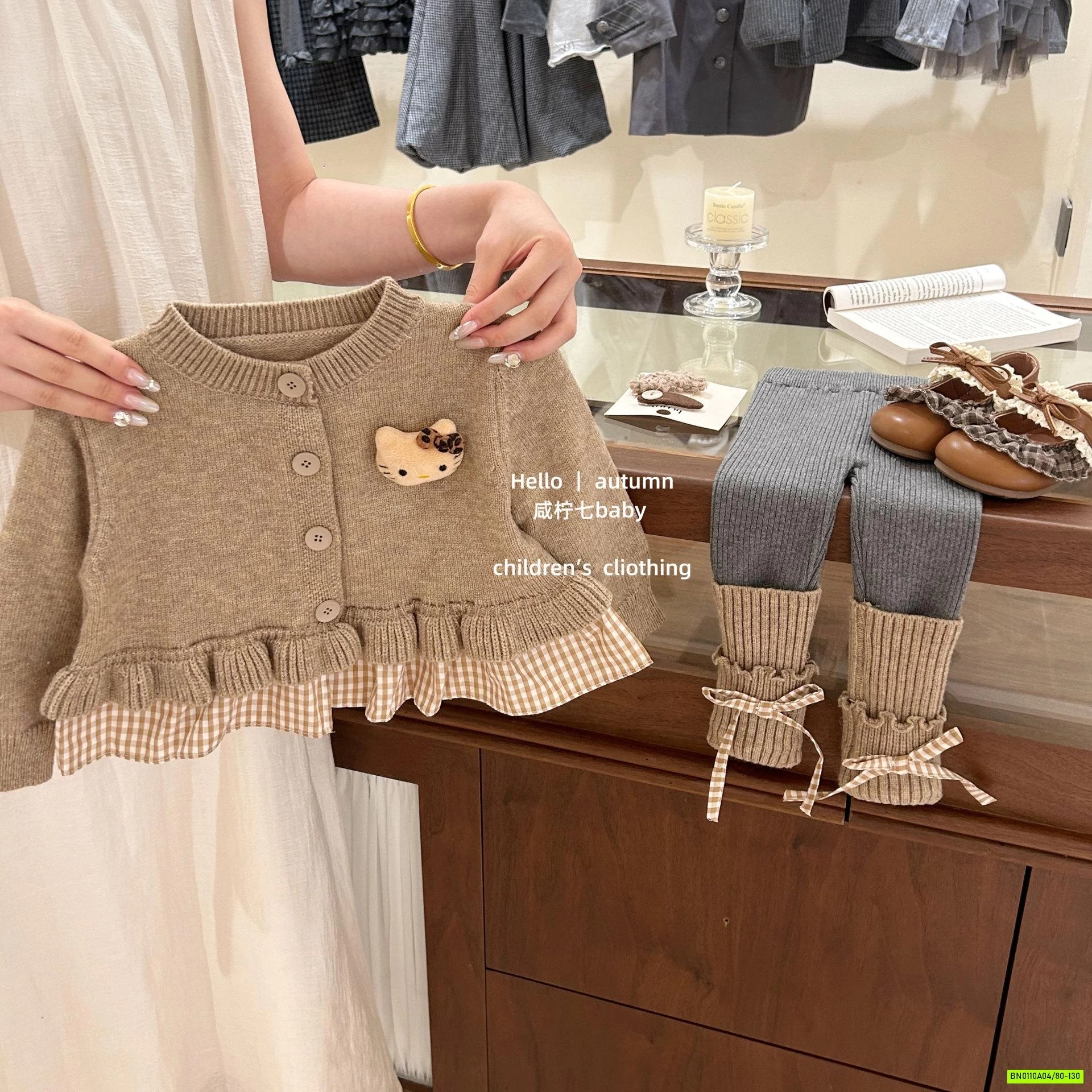 ÁO LEN NÂU KITTY MIX LEGGING XÁM