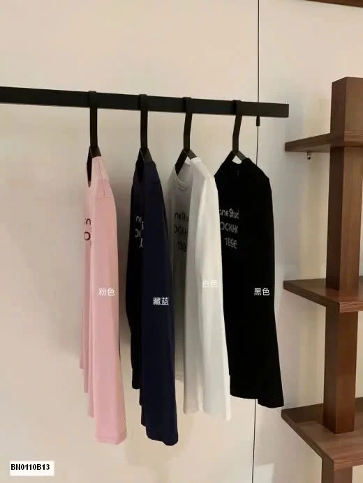 ÁO THUN CHỮ DÁNG RỘNG WGWE